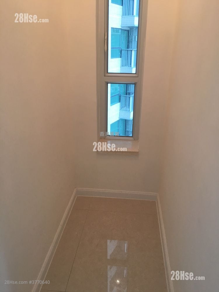 Hemera Sell 4 Bedrooms , 2 Bathrooms 928 ft²