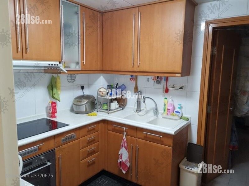 Royal Peninsula Sell 3 Bedrooms 1,051 ft²