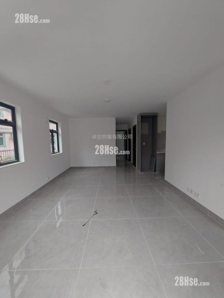 村屋 售盘 3 房 , 2 浴室