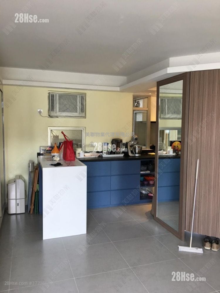 丽港城 售盘 2 房 , 1 浴室 517 平方尺