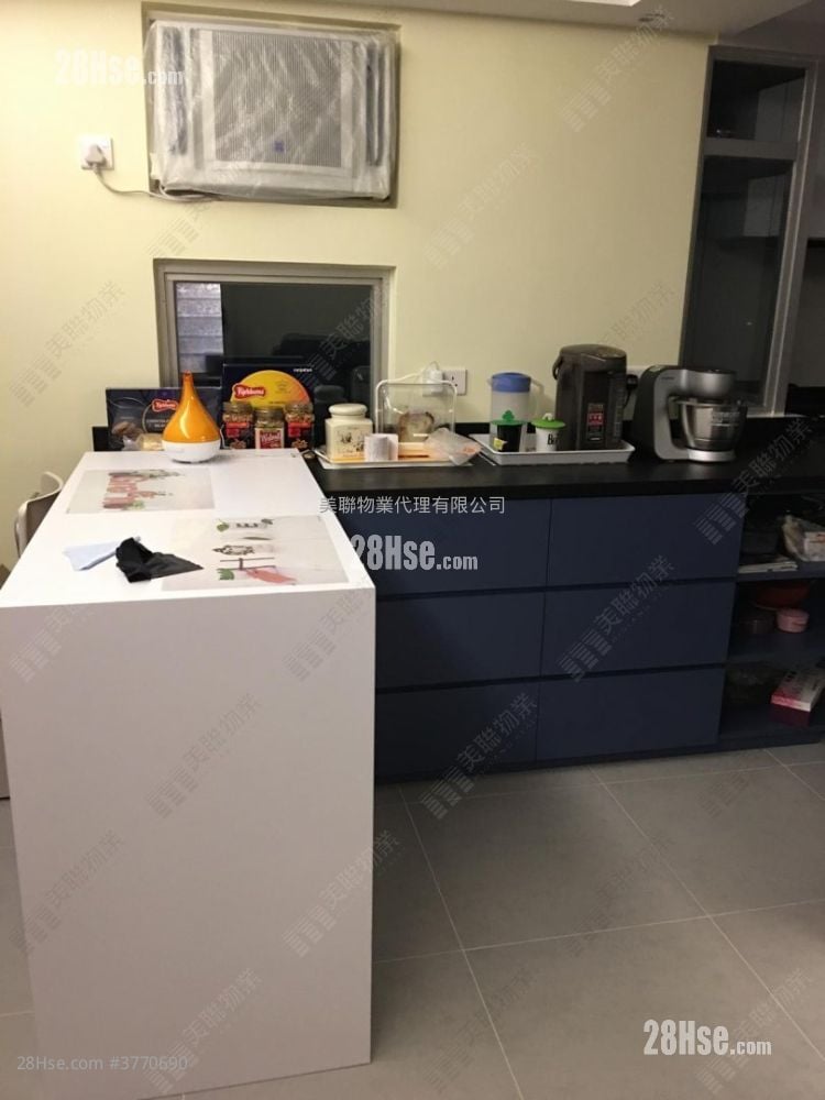 丽港城 售盘 2 房 , 1 浴室 517 平方尺