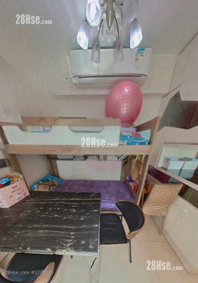 Central Park Towers Sell 2 Bedrooms , 1 Bathroom 498 ft²