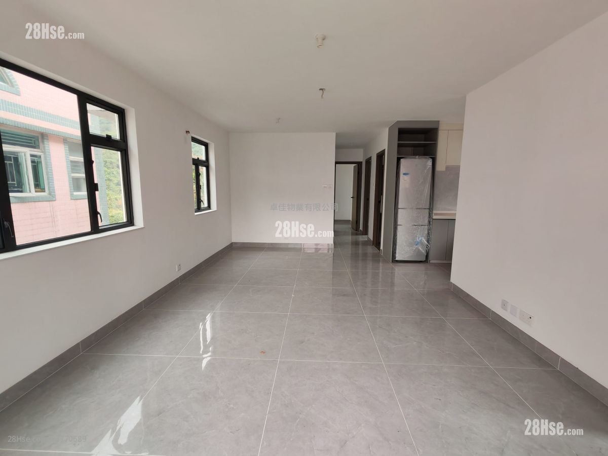 村屋 售盘 3 房 , 2 浴室