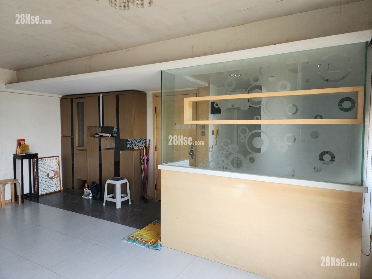 美孚新邨 售盘 826 平方尺