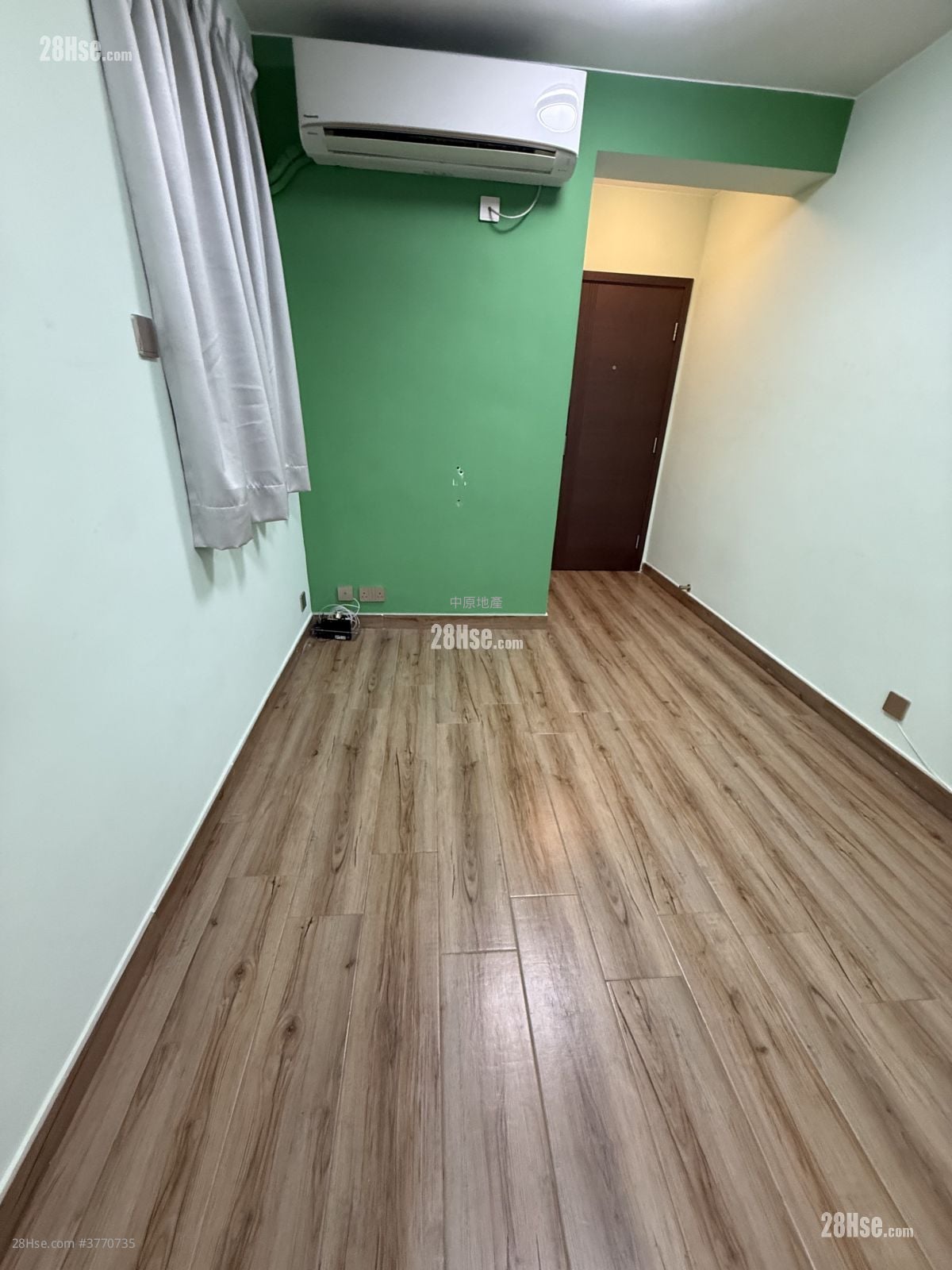Ho Shun Fuk Building Sell 2 Bedrooms 398 ft²