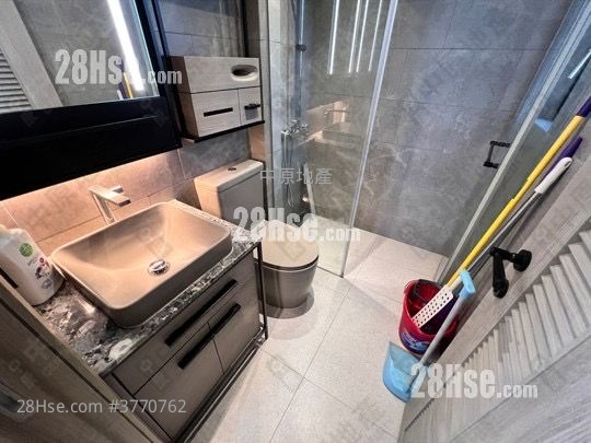 Atrium House Sell 2 Bedrooms 434 ft²