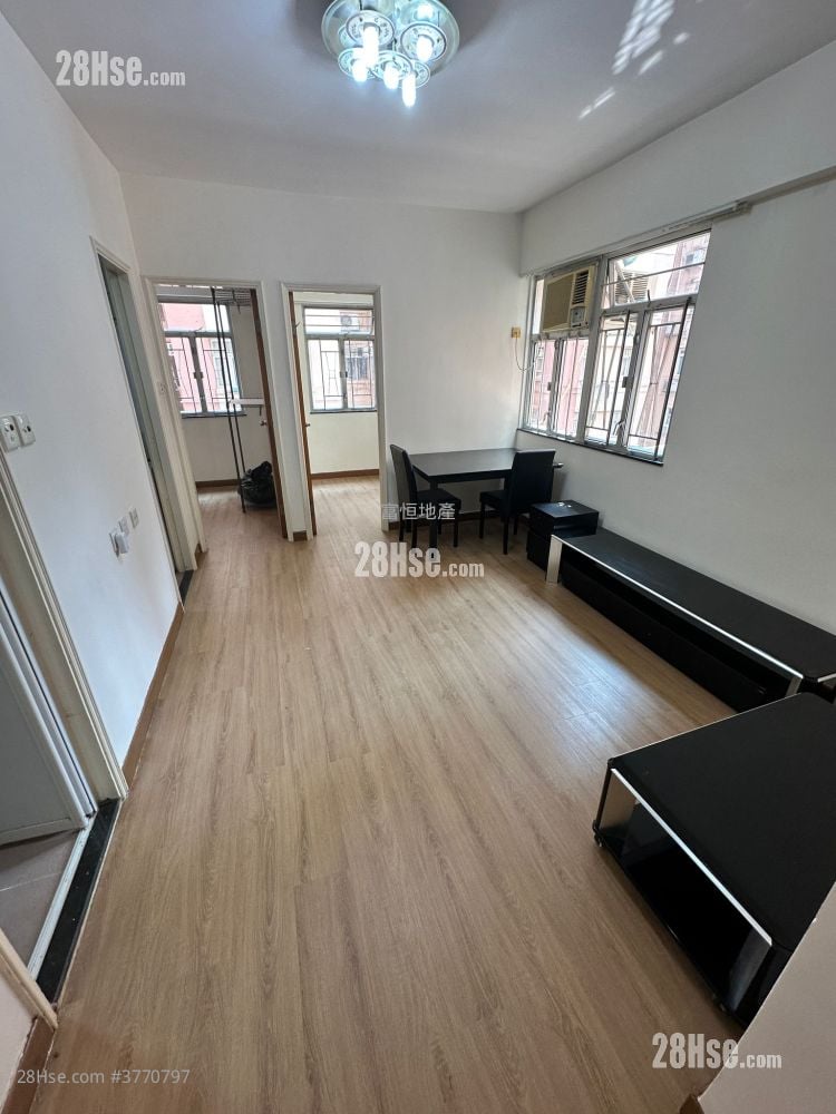 Whampoa Estate Sell 2 Bedrooms , 1 Bathroom 356 ft²