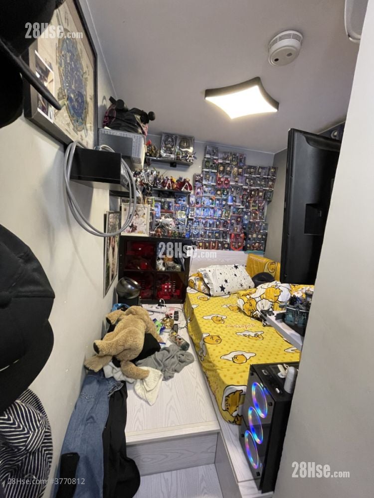 Village Sell 3 Bedrooms , 2 Bathrooms 700 ft²