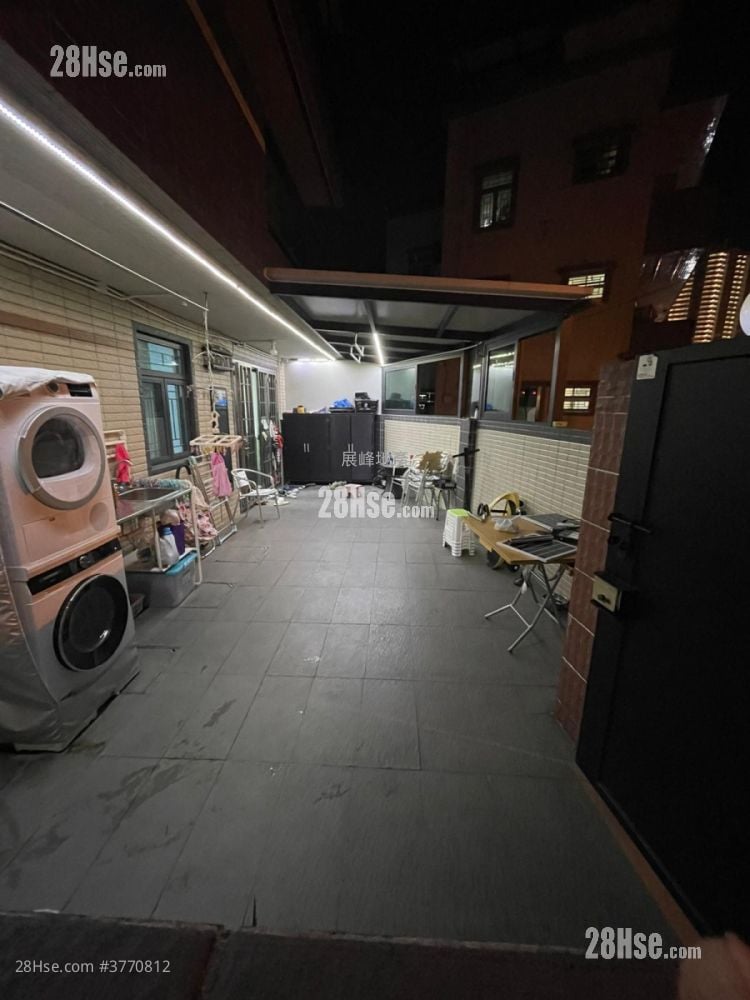 Village Sell 3 Bedrooms , 2 Bathrooms 700 ft²