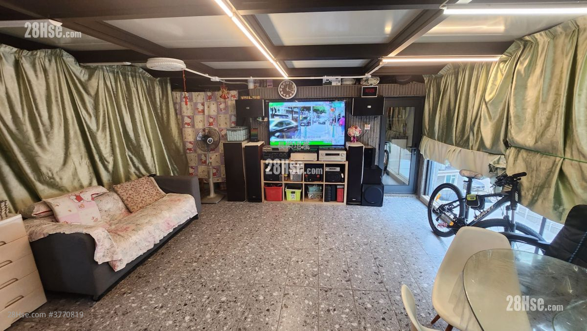 村屋 售盘 700 平方尺