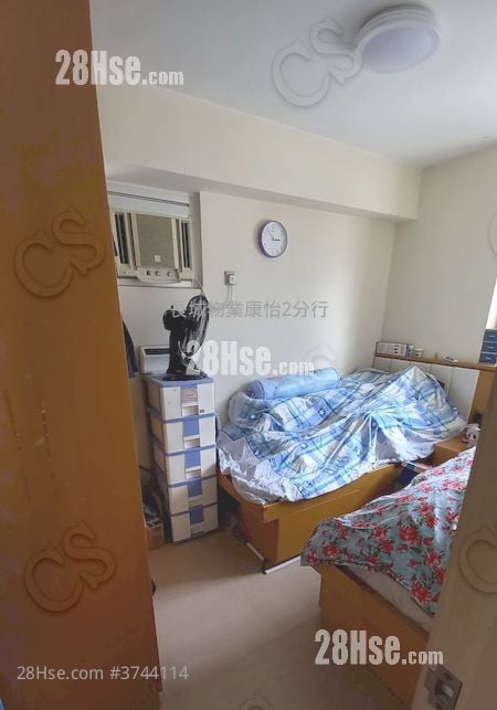 Kornhill Garden Sell 3 Bedrooms , 1 Bathroom 592 ft²