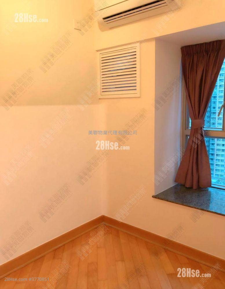 Park Central Sell 2 Bedrooms 406 ft²
