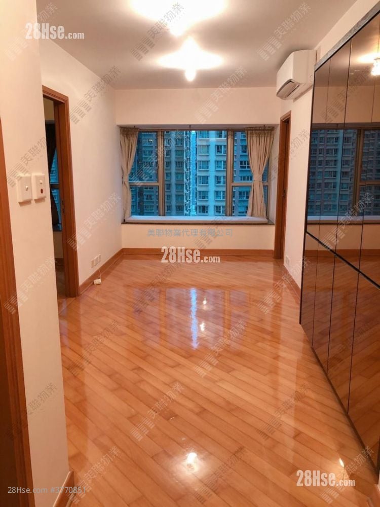 Park Central Sell 2 Bedrooms 406 ft²