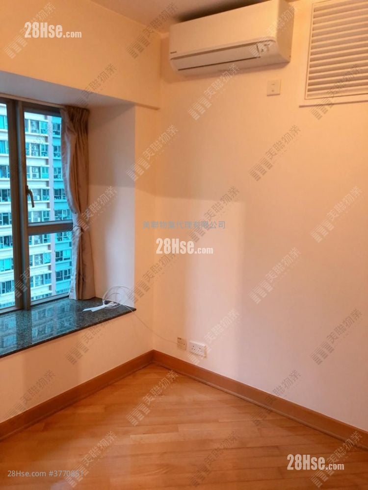 Park Central Sell 2 Bedrooms 406 ft²