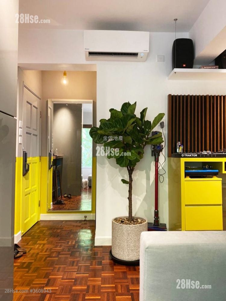 King's Court Sell 1 Bedroom , 1 Bathroom 339 ft²