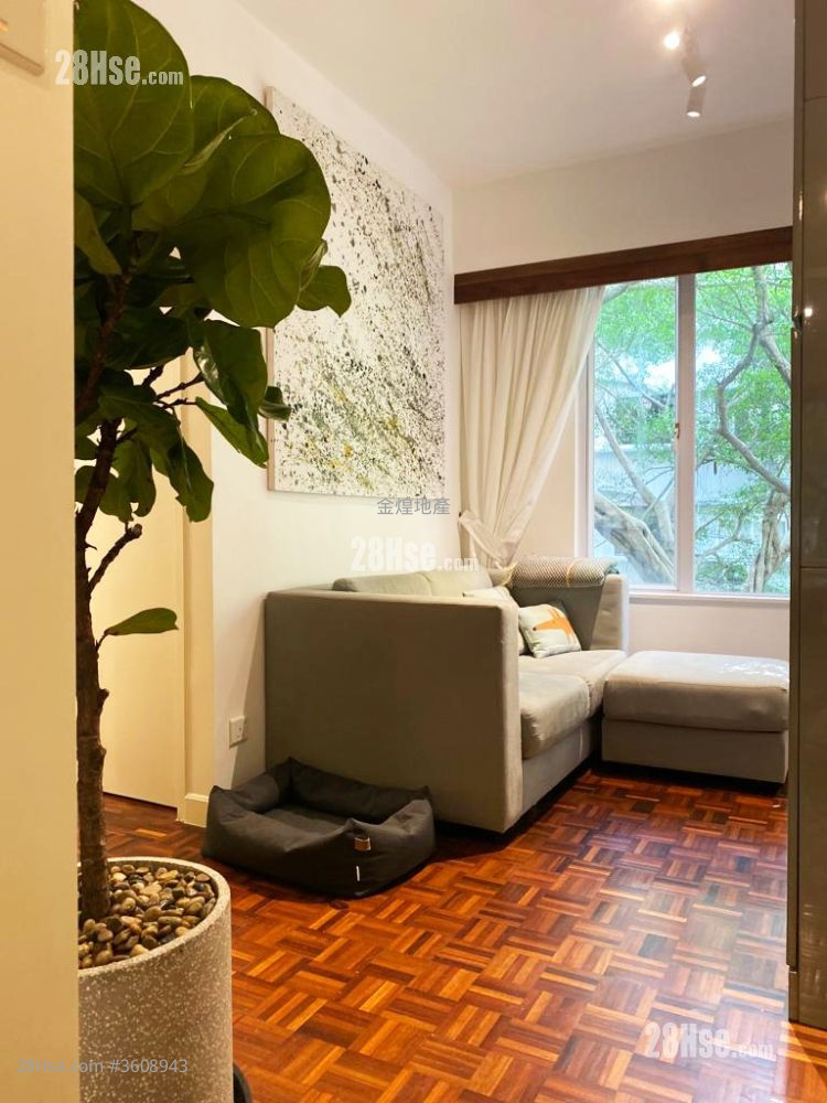 King's Court Sell 1 Bedroom , 1 Bathroom 339 ft²