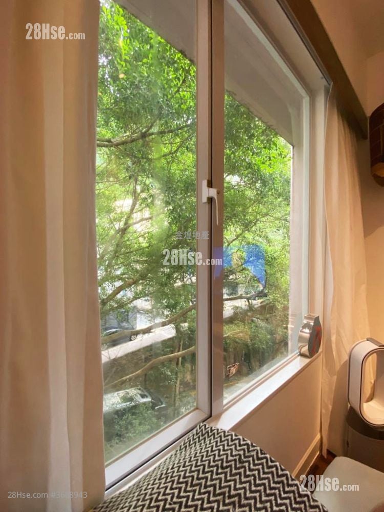 King's Court Sell 1 Bedroom , 1 Bathroom 339 ft²