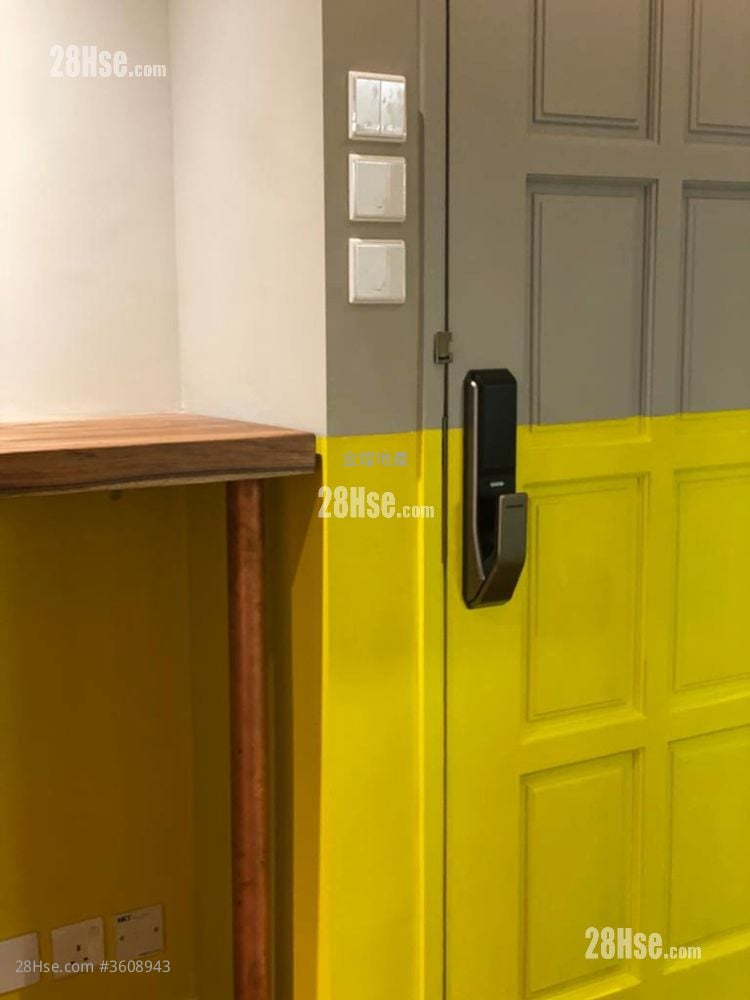 King's Court Sell 1 Bedroom , 1 Bathroom 339 ft²