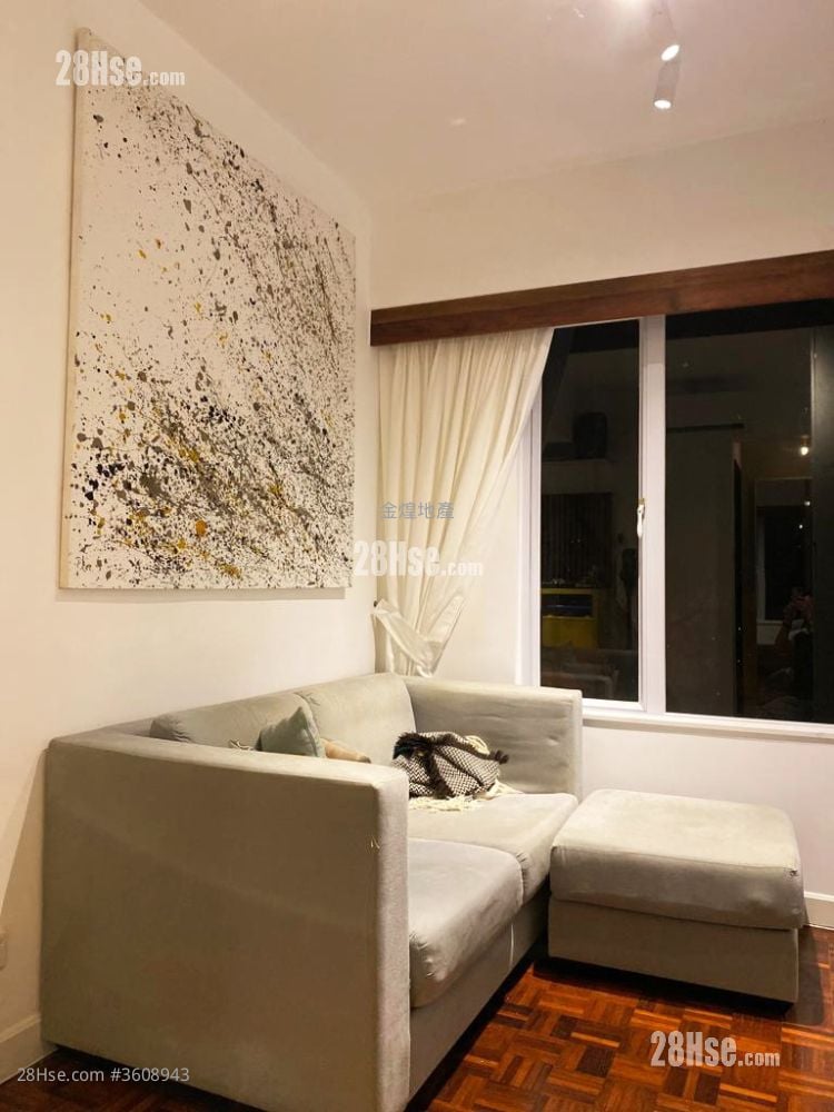 King's Court Sell 1 Bedroom , 1 Bathroom 339 ft²