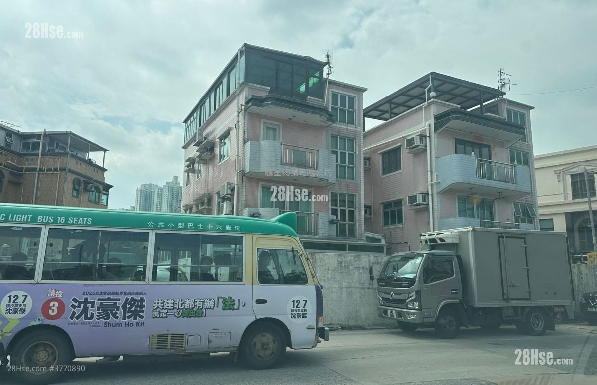 Village Sell 2 Bedrooms , 1 Bathroom 700 ft²