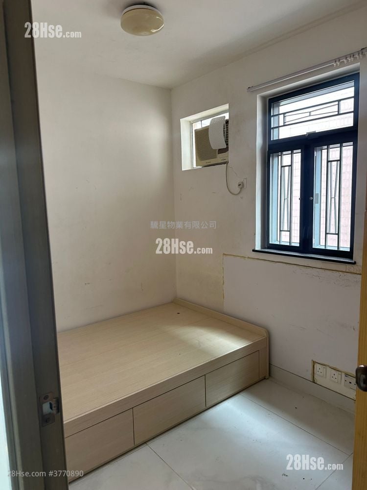 Village Sell 2 Bedrooms , 1 Bathroom 700 ft²