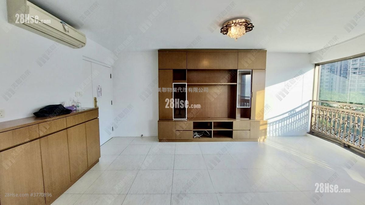 King's Park Villa Sell 3 Bedrooms 1,136 ft²