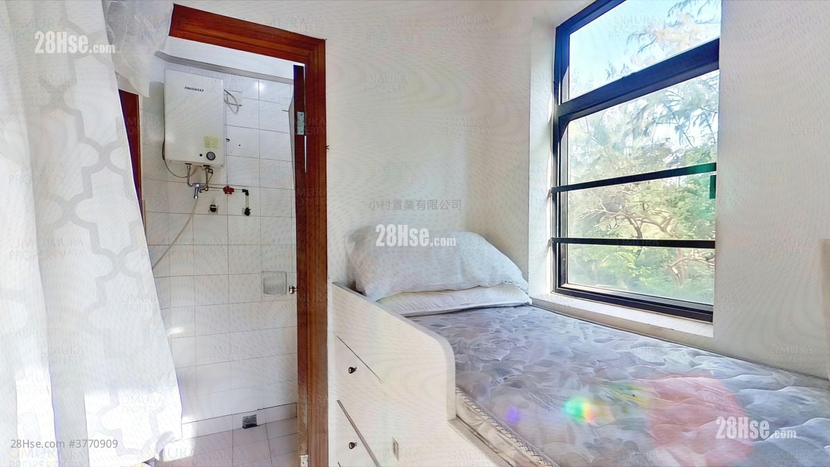 servant’s room: Verdant Villa Sell 3 Bedrooms , 2 Bathrooms 1,161 ft²