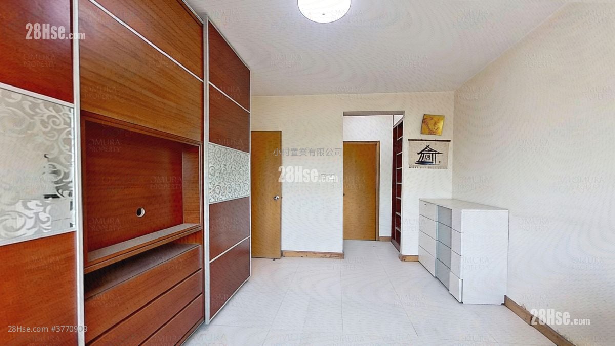 master room: Verdant Villa Sell 3 Bedrooms , 2 Bathrooms 1,161 ft²