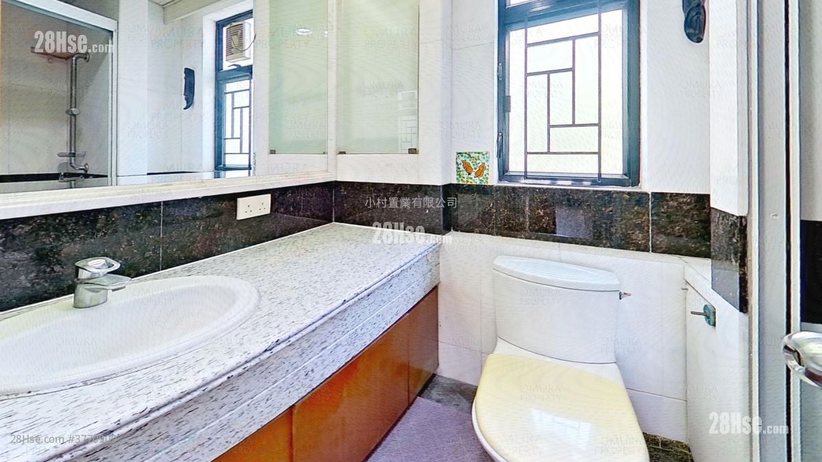 master room: Verdant Villa Sell 3 Bedrooms , 2 Bathrooms 1,161 ft²