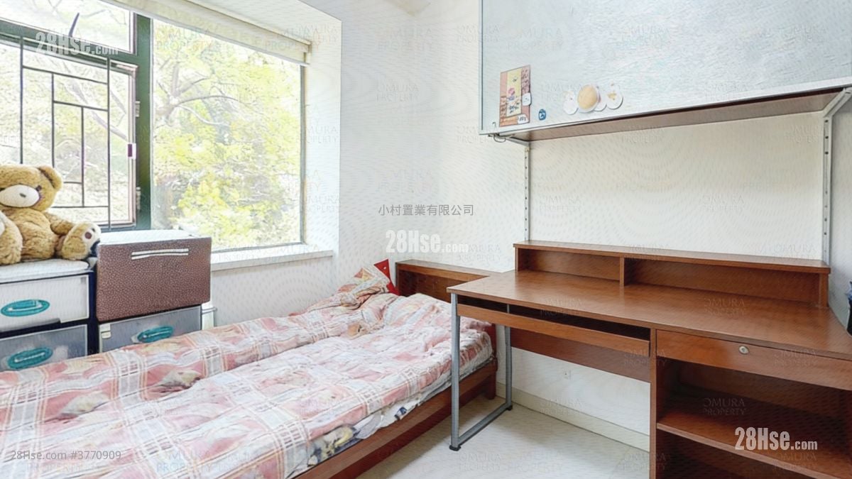 bedroom 2: Verdant Villa Sell 3 Bedrooms , 2 Bathrooms 1,161 ft²