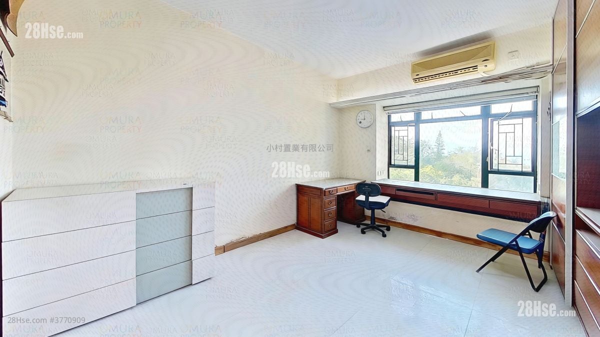 master room: Verdant Villa Sell 3 Bedrooms , 2 Bathrooms 1,161 ft²