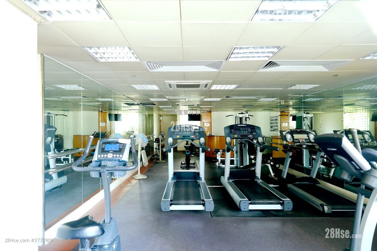 Clubhouse: Verdant Villa Sell 3 Bedrooms , 2 Bathrooms 1,161 ft²