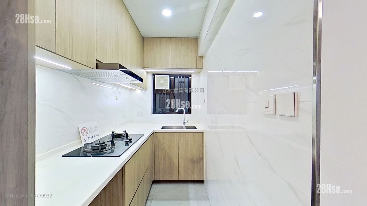 kitchen: Edward Mansion Sell 4 Bedrooms , 2 Bathrooms 855 ft²