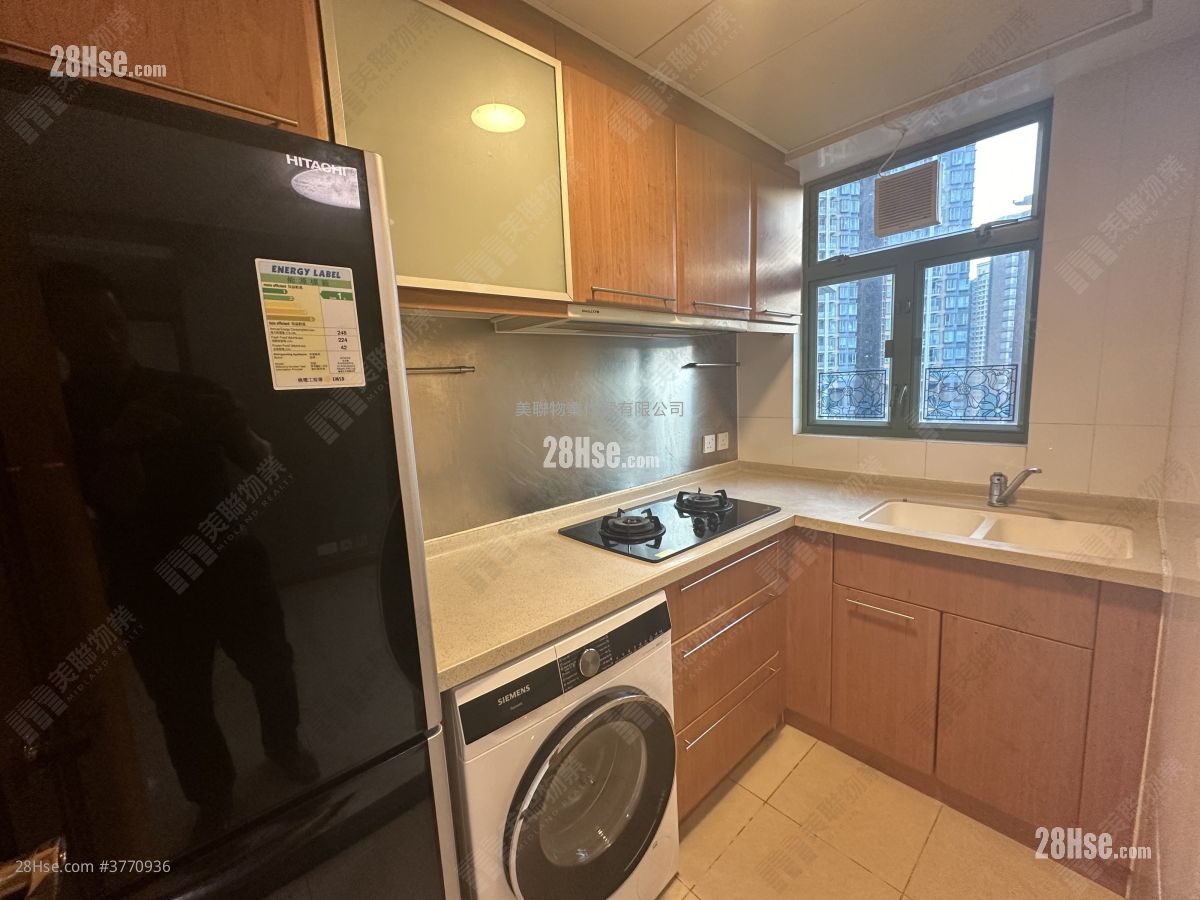 The Grandiose Sell 2 Bedrooms 439 ft²