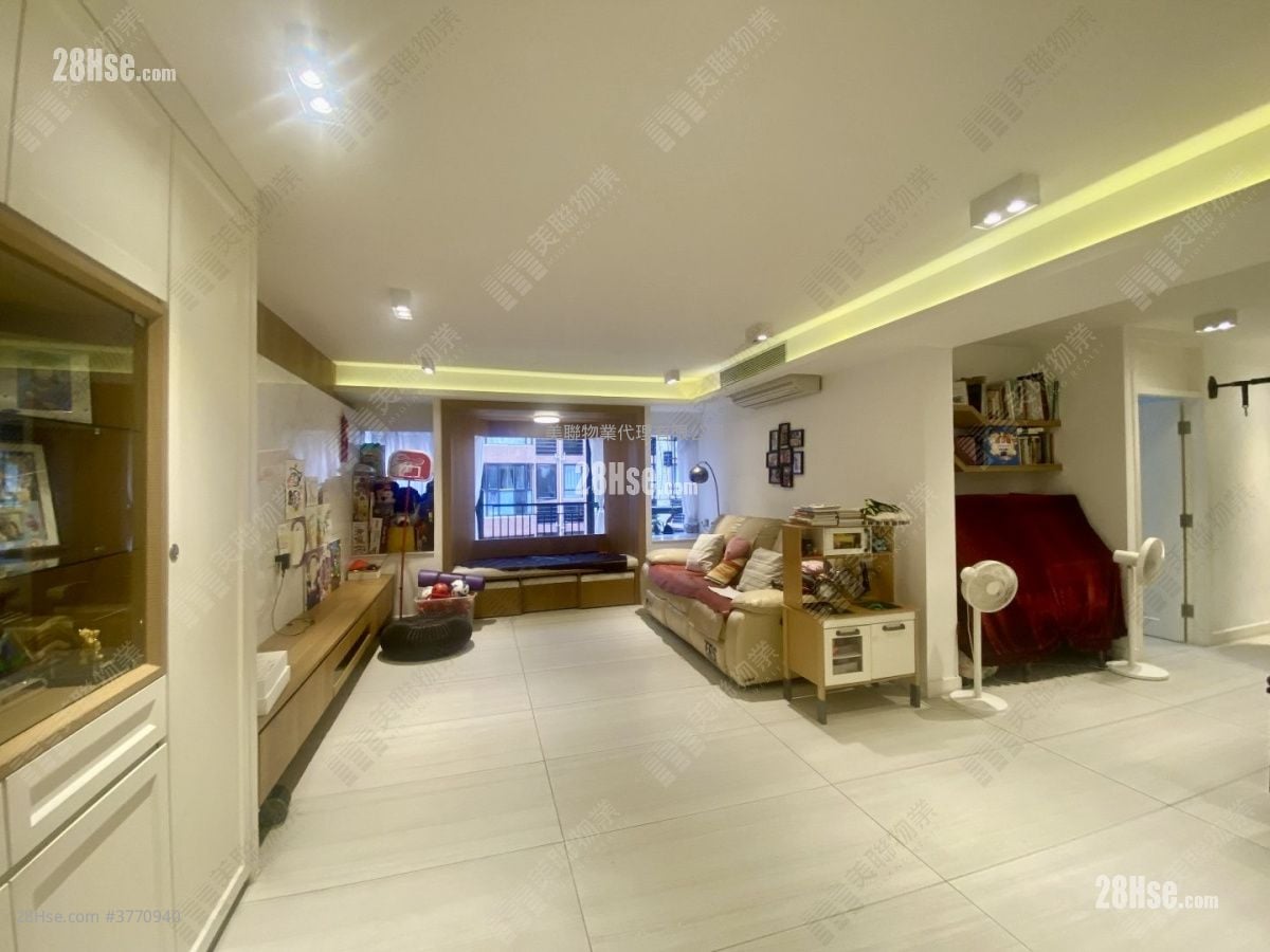 Beverly Villas Sell 3 Bedrooms 1,211 ft²