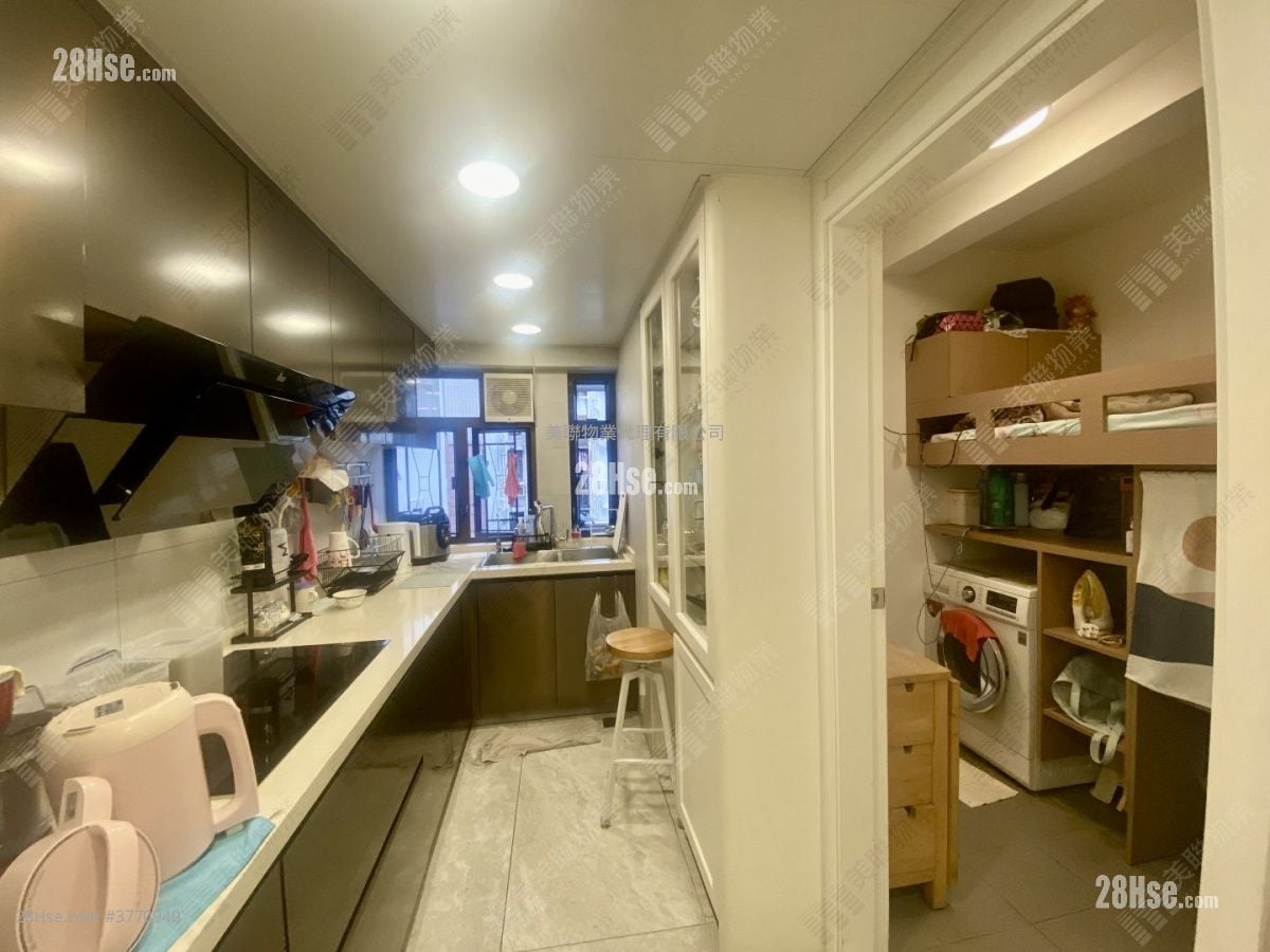 Beverly Villas Sell 3 Bedrooms 1,211 ft²