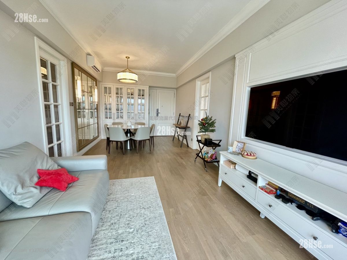 Parc Palais Sell 3 Bedrooms 1,074 ft²