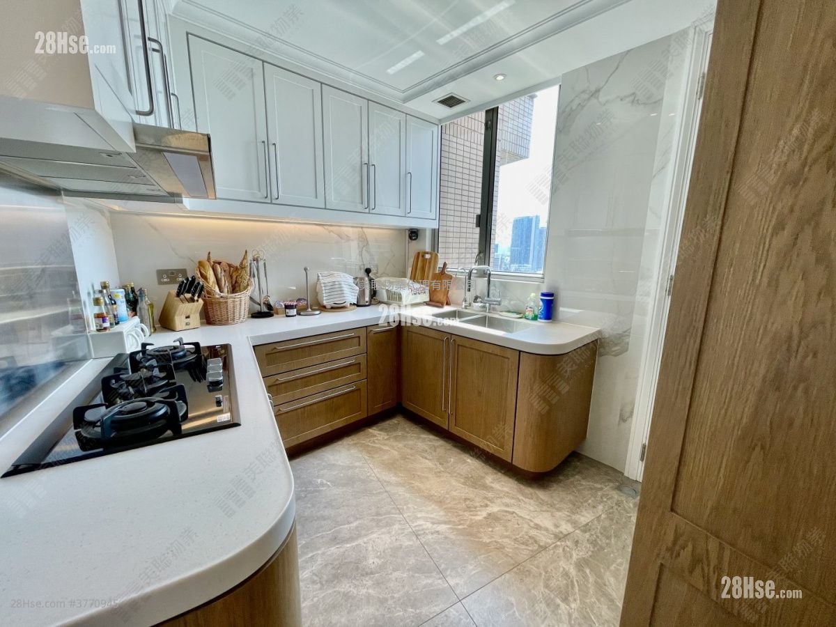 Parc Palais Sell 3 Bedrooms 1,074 ft²