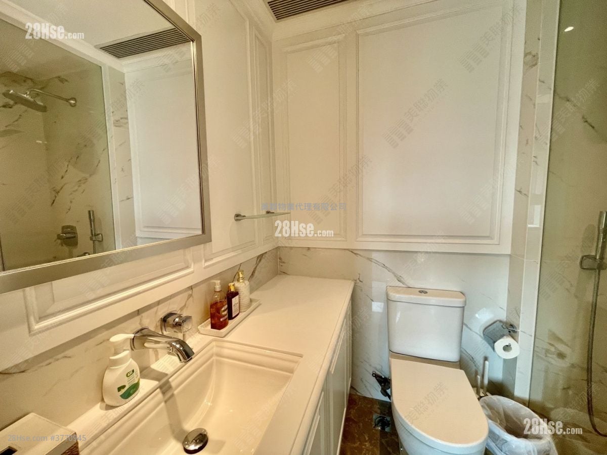 Parc Palais Sell 3 Bedrooms 1,074 ft²