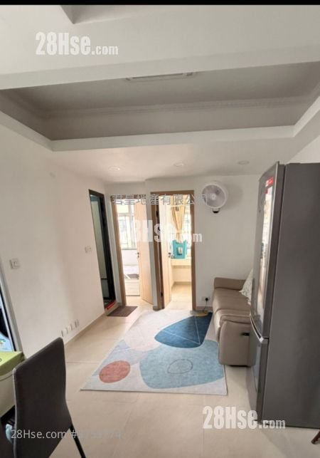 Wah Hung House Sell 3 Bedrooms , 1 Bathroom 407 ft²