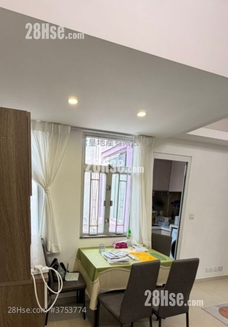 Wah Hung House Sell 3 Bedrooms , 1 Bathroom 407 ft²
