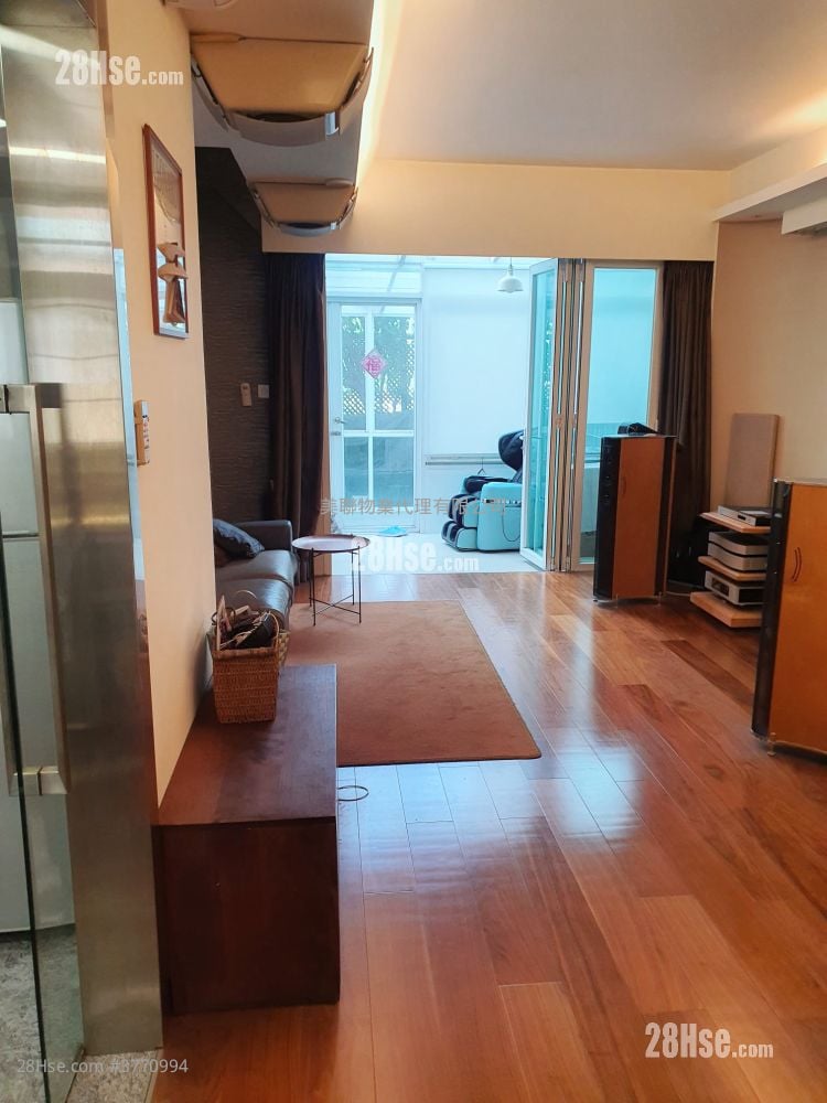 Seasons Villas Sell 3 Bedrooms , 3 Bathrooms 933 ft²