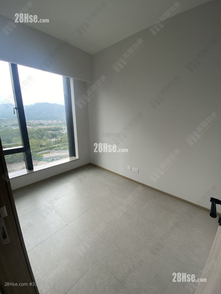master room: Atrium House Sell 1 Bedroom , 1 Bathroom 303 ft²