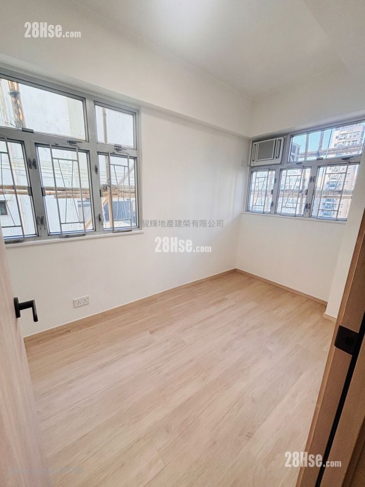 Wai On Building Sell 1 Bedroom , 1 Bathroom 374 ft²