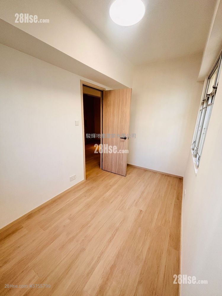 Wai On Building Sell 1 Bedroom , 1 Bathroom 374 ft²