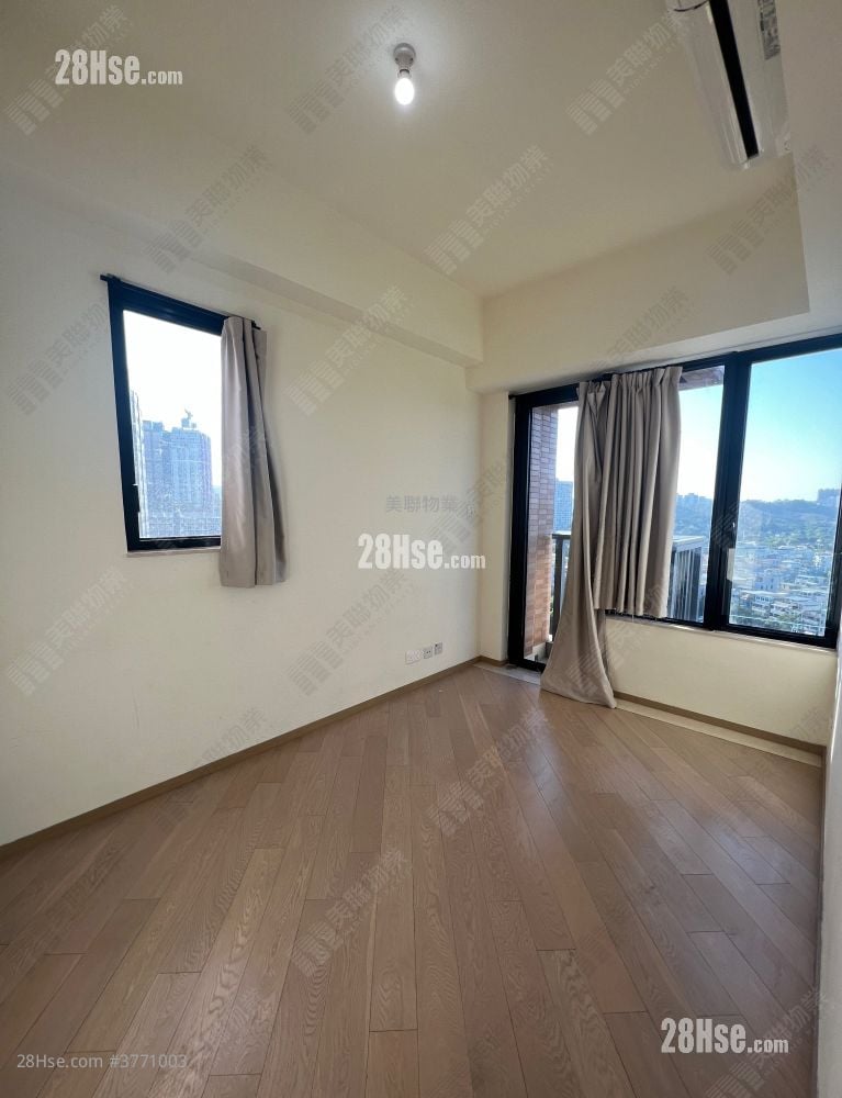 master room: Twin Regency Sell 1 Bedroom , 1 Bathroom 373 ft²