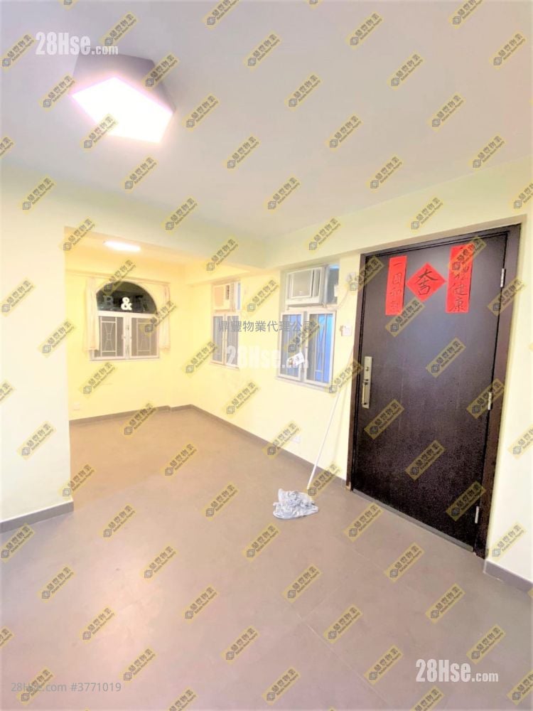 living room: Village Sell 1 Bedroom , 1 Bathroom