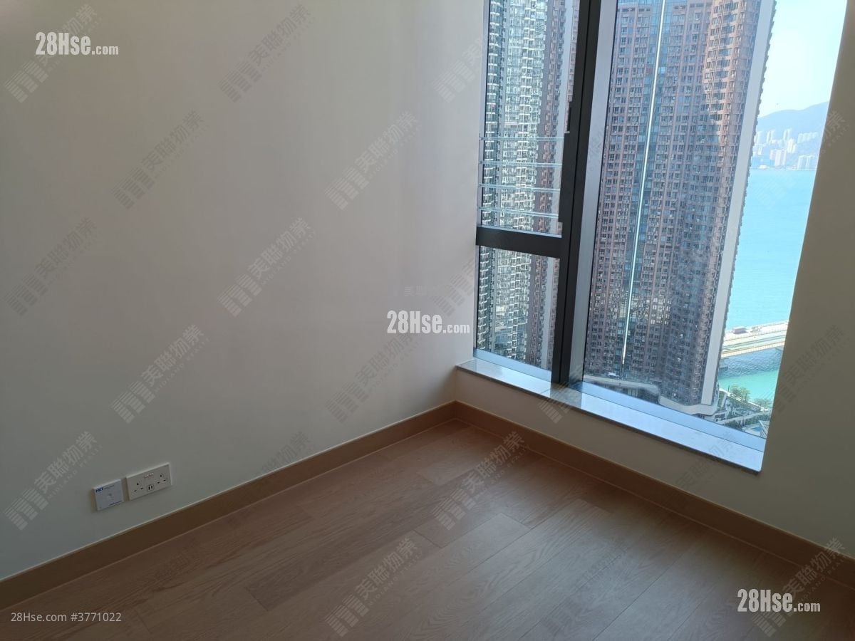 Park Seasons Sell 1 Bedroom , 1 Bathroom 327 ft²