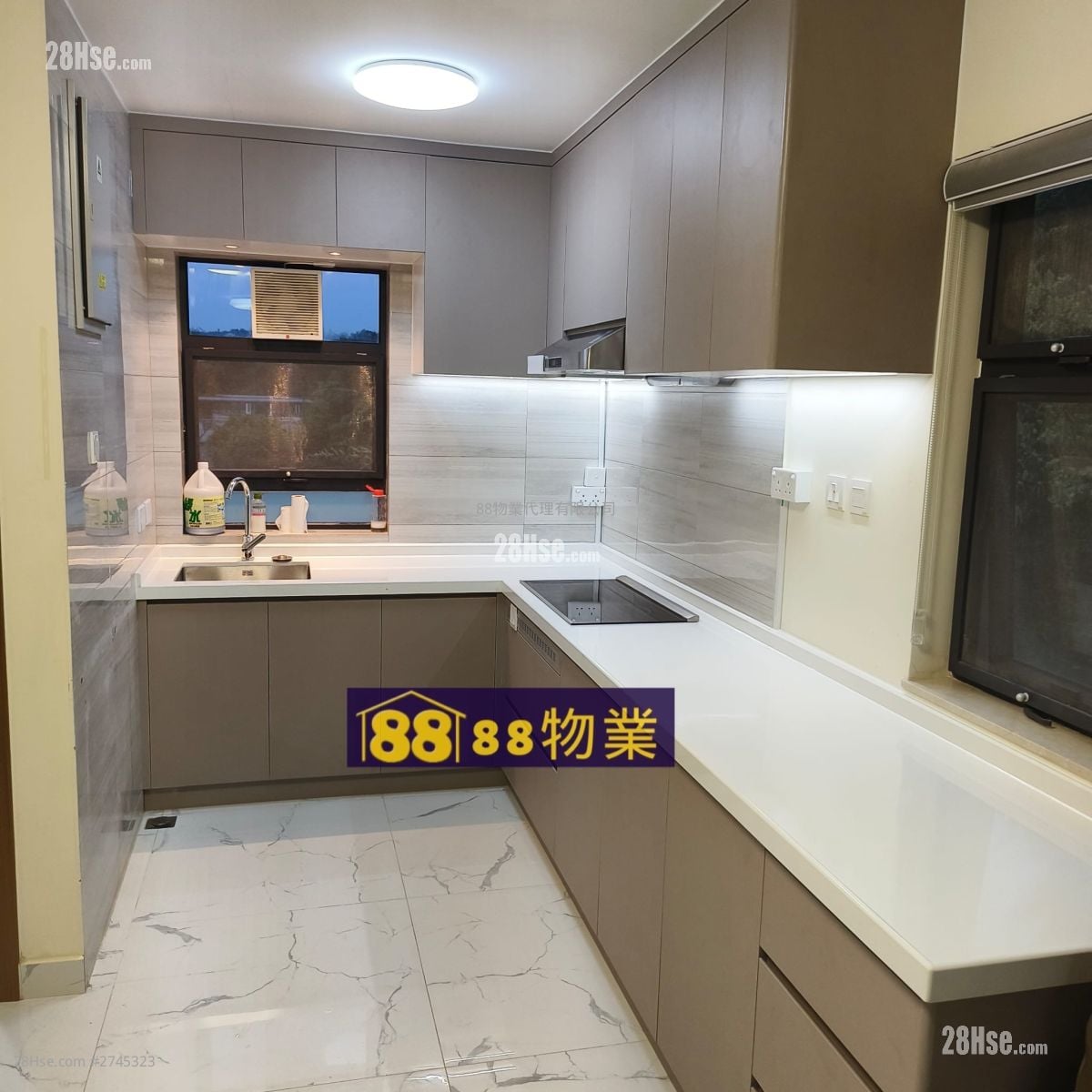 村屋 租盘 3 房 , 1 浴室 700 平方尺