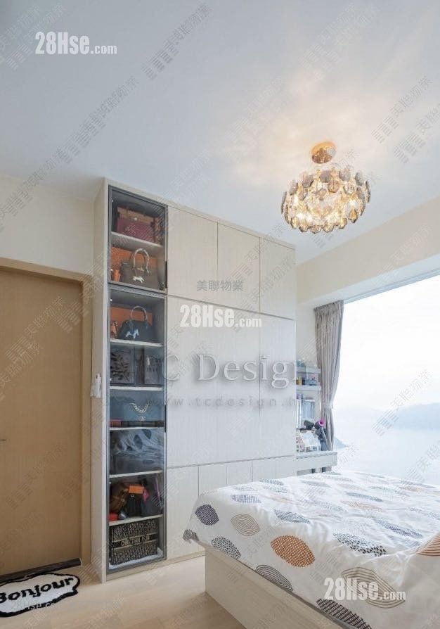 Ocean Marini Sell 4 Bedrooms , 2 Bathrooms 1,062 ft²